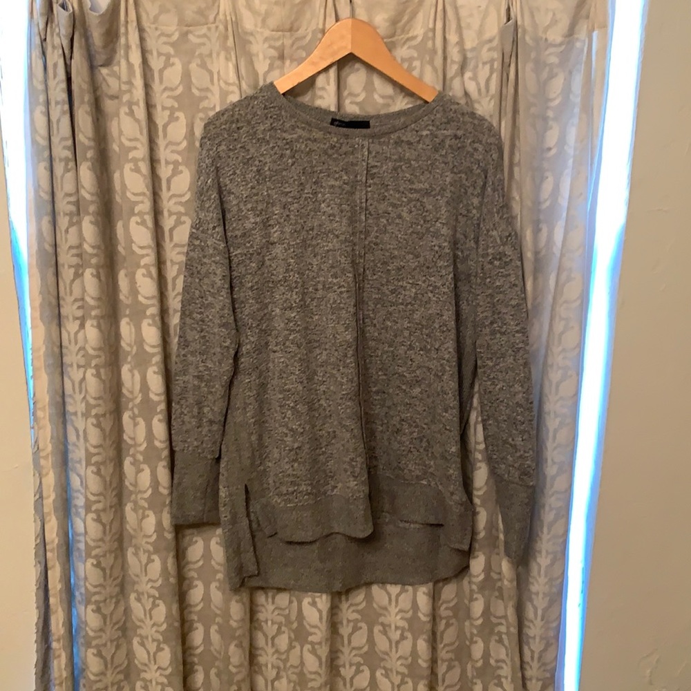Beautiful heather grey sweater by Gibson